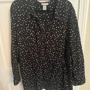 Catherines Black Button Down Shirt with V-Neck 3/4 Sleeves and Notched Collar